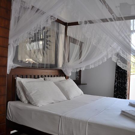 Bianco Terrace Hotel Negombo Exterior foto